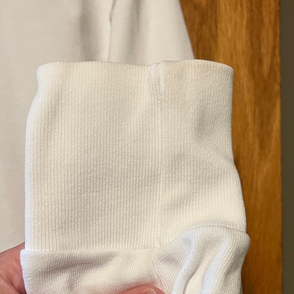 Brandy Melville White Chill Graphic Long Sleeve Tee - Picture 7 of 13